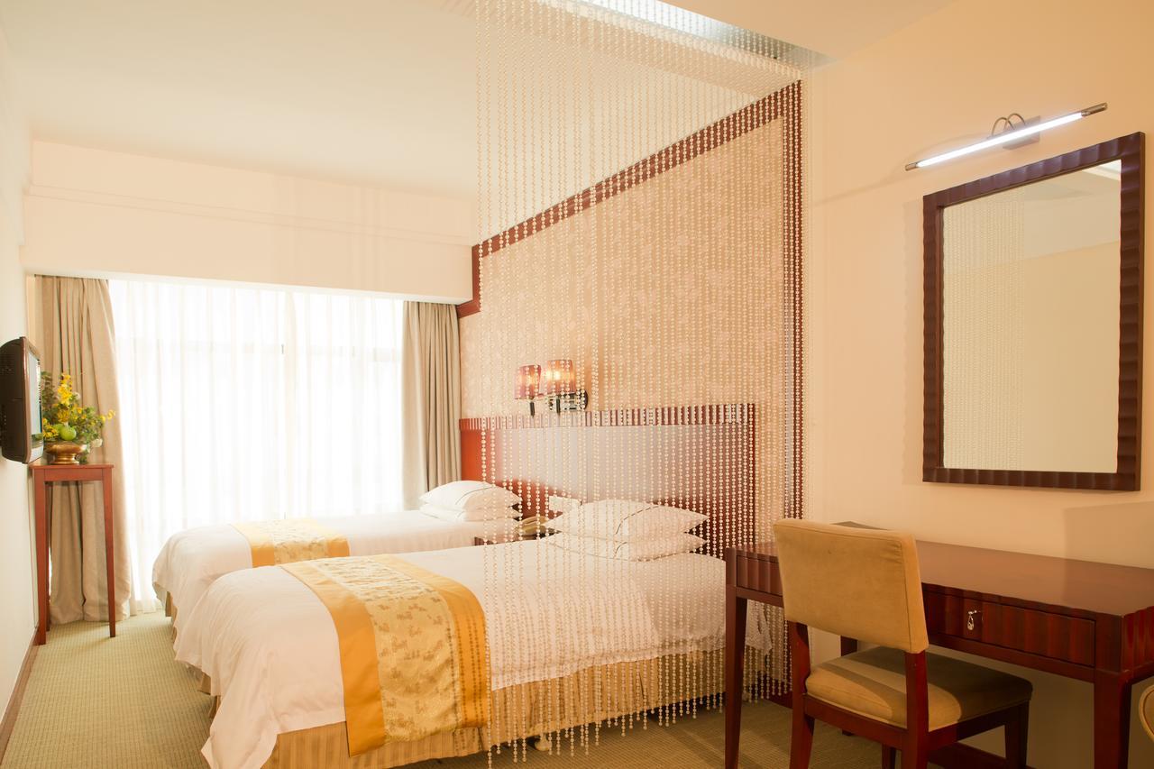 Starway Hotel Silver Zhuhai Esterno foto