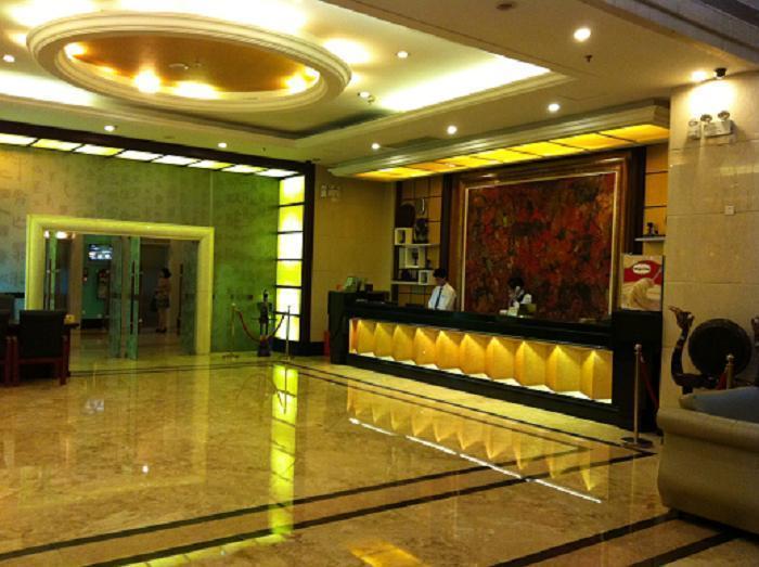 Starway Hotel Silver Zhuhai Esterno foto