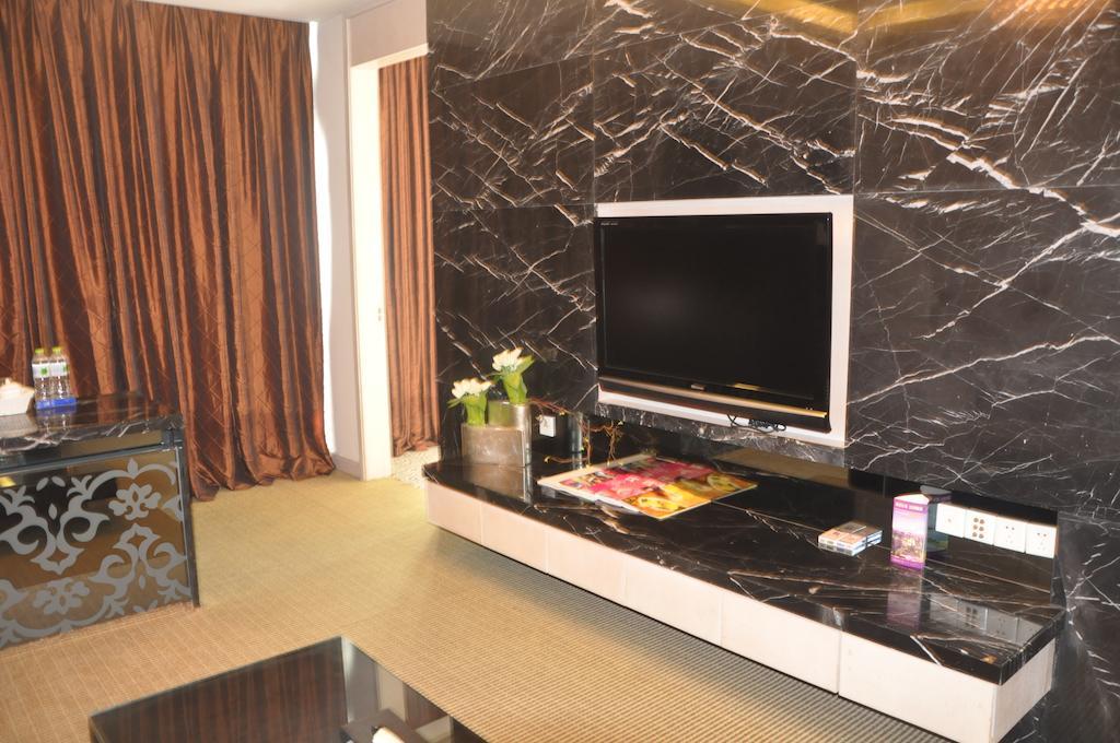 Starway Hotel Silver Zhuhai Esterno foto